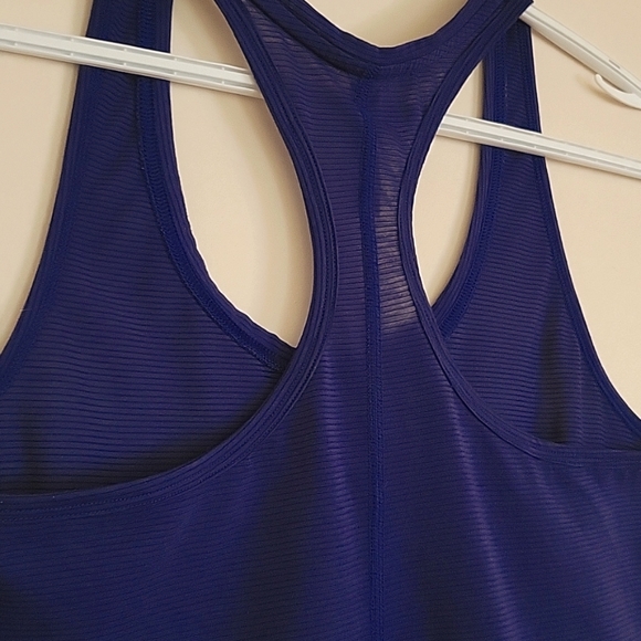 Under Armour Purple Athletic Top - Picture 5 of 6
